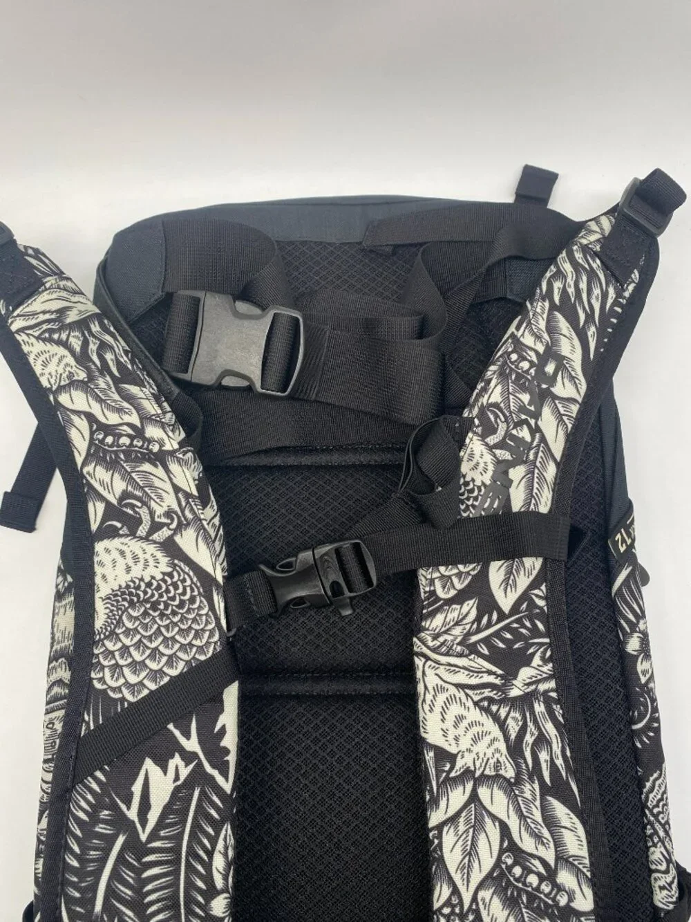 DAKINE HELI BACKPACK 12L KINGDOM BLACK